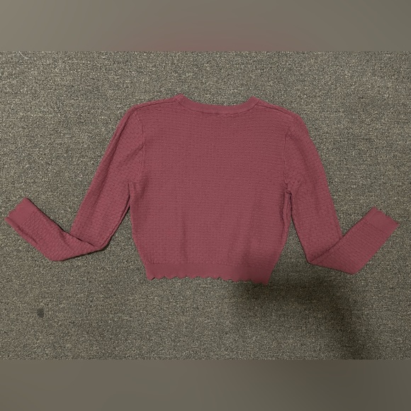 Zara Long Sleeve - Picture 2 of 3